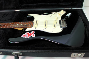 Fender 60th Anniversary American Standard Stratocaster (3 фото из 5)