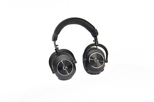Logitech G Pro X2 (2 фото из 2)