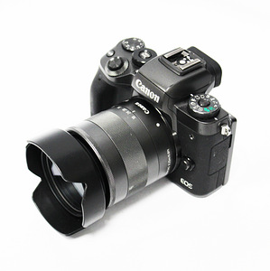 Canon EOS M5 + Canon MACRO 0.25mm/0.8ft (2 фото из 2)