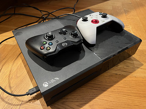 XBOX One и игры (1 фото из 7)
