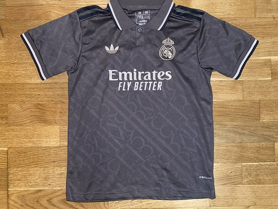 Real madridi polo särk