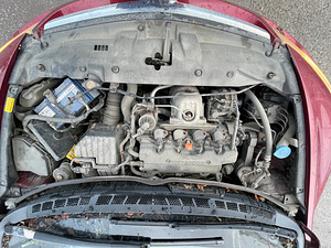 HONDA CIVIC 1,8 BENS AUTOMAAT, VARUOSAD (5 foto / 10)