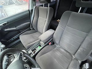 HONDA CIVIC 1,8 BENS AUTOMAAT, VARUOSAD (9 foto / 10)