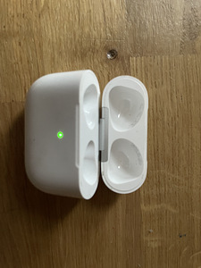 Коробка Airpods gen3 (2 фото из 2)