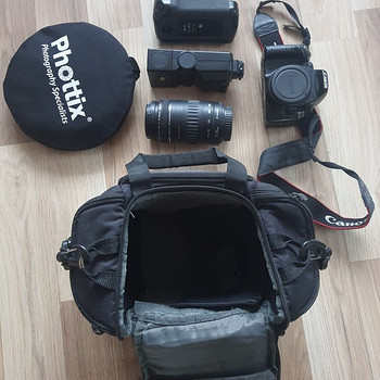 Зеркальная камера Canon 550D