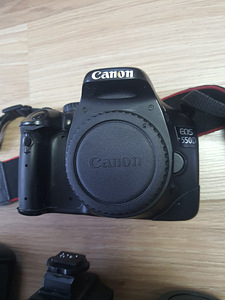 Canon 550D peegelkaamera (3 foto / 6)