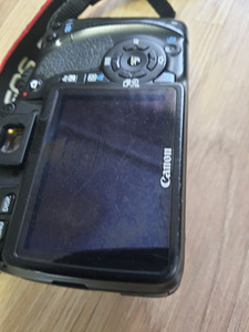 Canon 550D peegelkaamera (6 foto / 6)