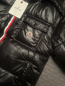 Moncler maya (2 фото из 4)