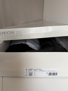 Geox naiste nahast saapad (4 foto / 4)