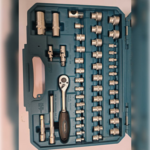 Набор ключей Makita E-06616 + Чемодан Не полный набор (2 фото из 5)