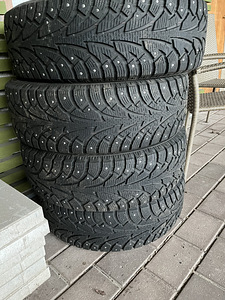 Зимние шины (1 фото из 4)