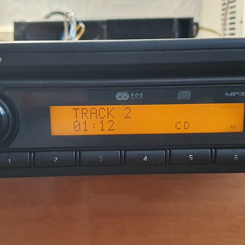 VOLVO Delphi модель 28214608 AM/FM CD автомагнитола 12V