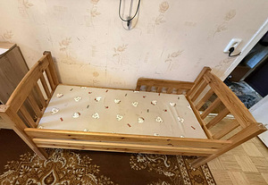 Кровать (2 фото из 7)