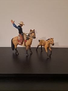 Пони Schleich, снаряжение и всадник (1 фото из 3)