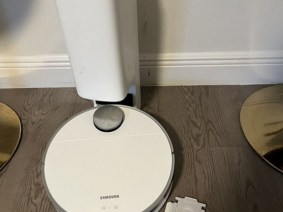 Samsung jet bot