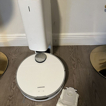 Samsung jet bot