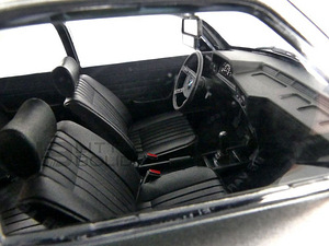 BMW E21 323 1978 mudelauto 1:18 (6 foto / 7)