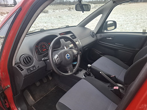 Fiat Sedici 1.9 88kw (5 foto / 11)