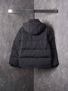 BURBERRY куртка (2 фото из 9)