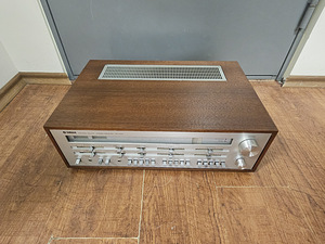 Yamaha CR-1000 FM стерео ресивер (2 фото из 5)