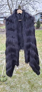 Elegantne naturaalne rebasekarusnahast vest (2 foto / 4)