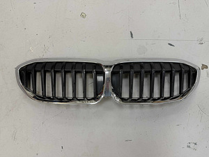 BMW G20 (2018-2022) grill (neerud). Kroom (1 foto / 1)