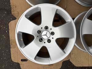 17" оригинальные диски Mercedes-Benz 5x112 (3 фото из 10)