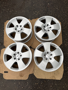 17" оригинальные диски Mercedes-Benz 5x112 (6 фото из 10)