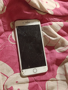 iPhone 8 plus 64 гб на запчасти (1 фото из 2)