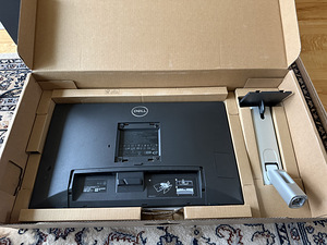 DELL P2424HT 24" Full HD IPS сенсорный USB-C Hub монитор (4 фото из 6)