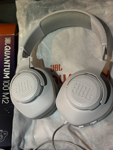 Jbl quantum 100m2 (2 фото из 2)