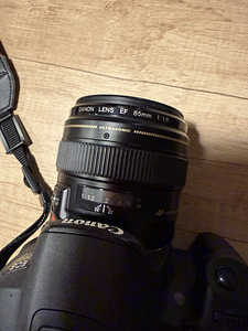 Canon EOS 700D + Canon EF 85mm f/1.8 (2 foto / 2)