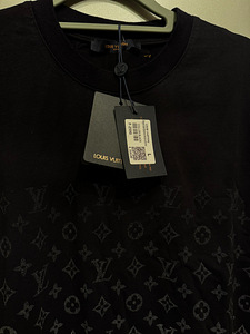 Louis Vuitton (1 фото из 4)