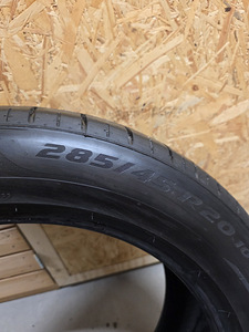 Шины Pirelli 285/45 R20 (2 фото из 7)