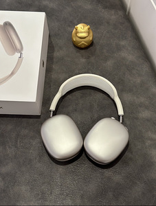 AirPods Max (1 фото из 4)