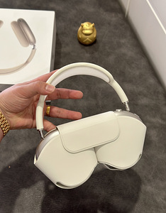 AirPods Max (2 фото из 4)