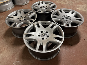 17" оригинальные диски Mercedes-Benz 5x112 (как новые) (2 фото из 9)