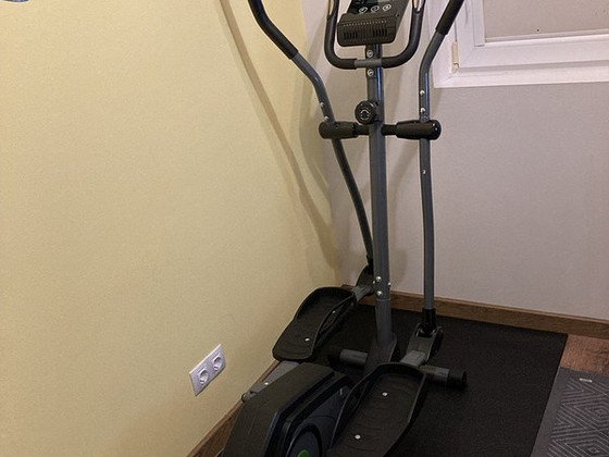 Elliptiline trenažöör Tunturi Cardio Fit c30 + matt
