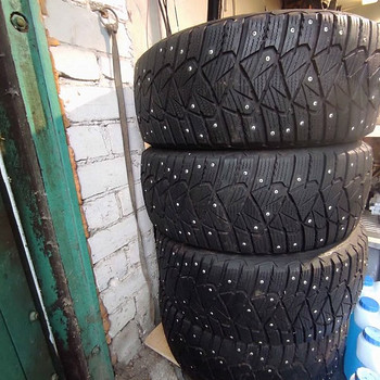Goodyear Ultragrip 600 шипованные шины 215/55R16
