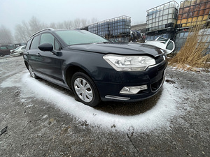 CITROEN C5 2,0 D AUTOMAAT, VARUOSAD (8 foto / 10)