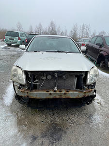 TOYOTA AVENSIS 2,0 D4D VARUOSAD (1 foto / 10)