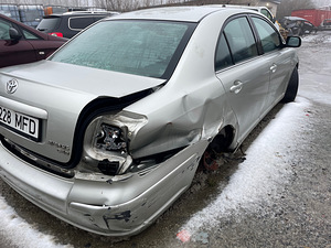 TOYOTA AVENSIS 2,0 D4D VARUOSAD (5 foto / 10)