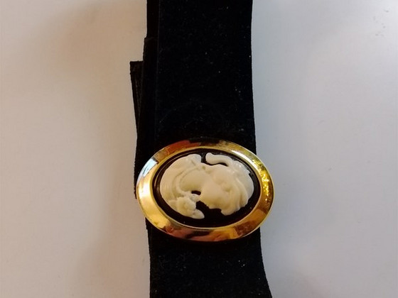 Vintage kaulakoru camee Amuletti musta kangas