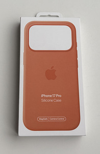 Apple iPhone 17 Pro Silicone Case with Magsafe , Orange (1 foto / 2)