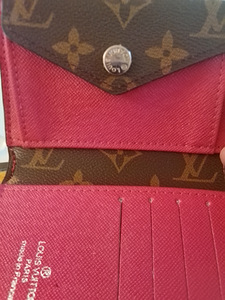 Louis Vuitton nahka lompakko omassa laatikossa (5 valokuva sivusta 8)