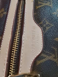 Louis Vuitton nahka laukku (5 valokuva sivusta 8)