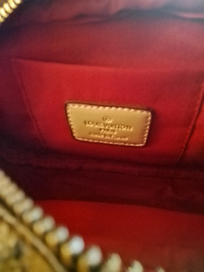 Louis Vuitton nahka laukku (6 valokuva sivusta 8)