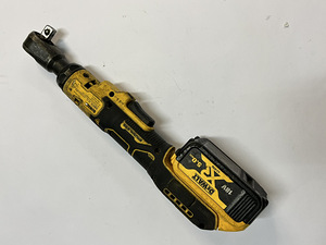 Аккумуляторный ключ с трещоткой Dewalt DCF512N + 5ah (6 фото из 8)