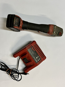 Akunurklihvija Milwaukee M18 CAG125X + laadija (4 foto / 5)