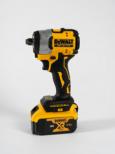 Аккумуляторный гайковерт DEWALT DCF922NT + 5ah (1 фото из 5)